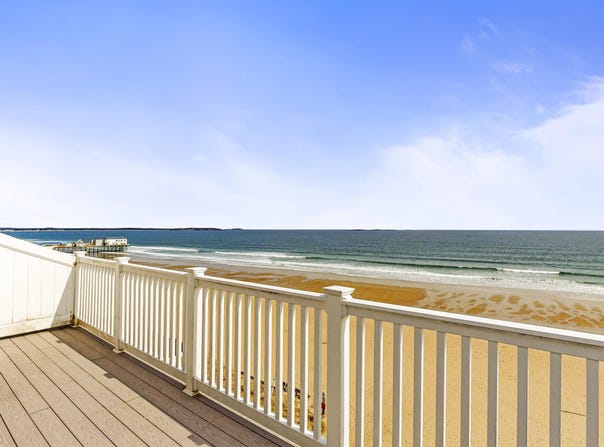 39 W Grand Avenue, Old Orchard Beach, ME 04064