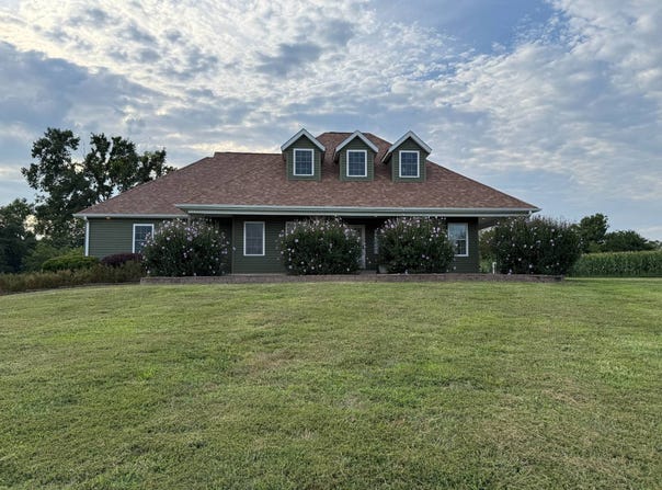 18630 Ewing Road, Marion, IL 62959