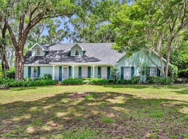 1841 NORMANDY DRIVE, MOUNT DORA, FL 32757