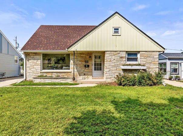 3833 S 58th St, Milwaukee, WI 53220