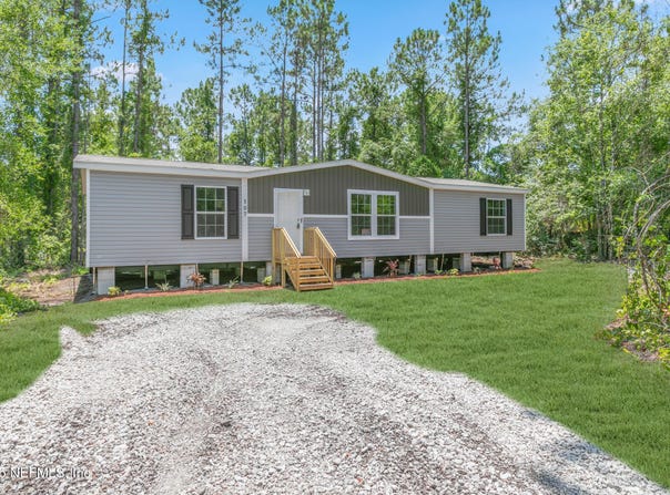 107 EVERETT Street, Palatka, FL 32177