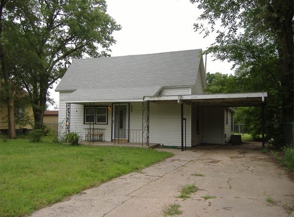 605 W Avene A, Hutchinson, KS 67501