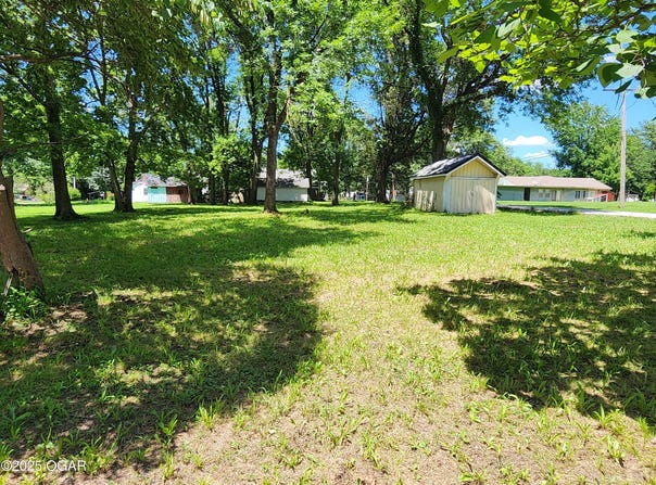 302 E 5th Street, Lamar, MO 64759