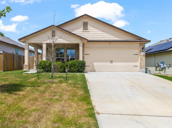 109 Midas Ln, Jarrell, TX 76537