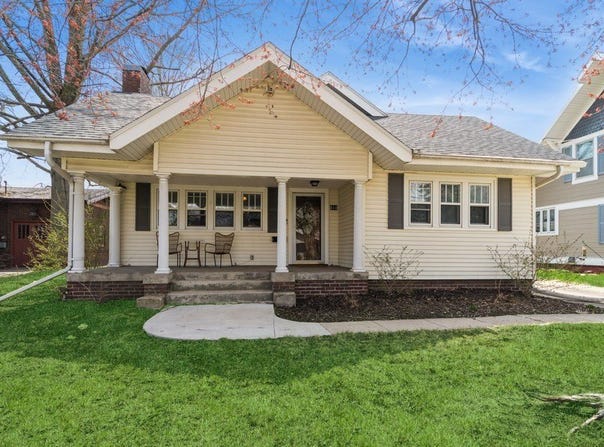 815 S 5th Avenue W, Newton, IA 50208
