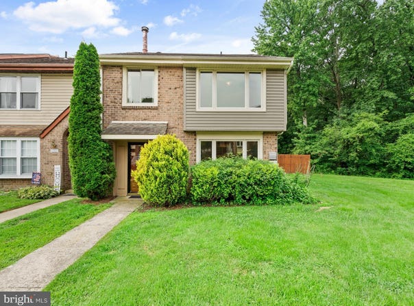 1062 BOLTON COURT, BENSALEM, PA 19020