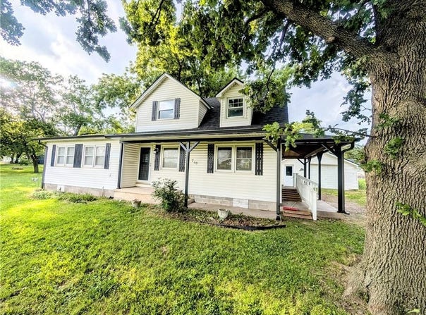 710 E Vine Street, Iola, KS 66749