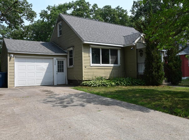 1350 Flower Avenue, Muskegon, MI 49442