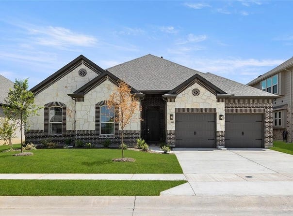 1019 Moss Grove Trail, Justin, TX 76247