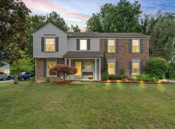 887 Ravine Terrace Drive, Rochester Hills, MI 48307
