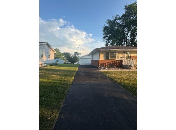 131 Crestview Street, Crown Point, IN 46307