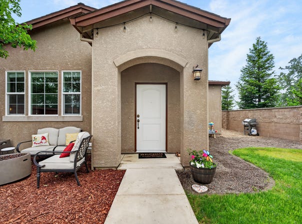 520 Mission De Oro Drive, Redding, CA 96003