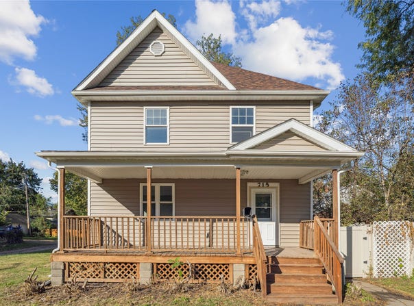 715 Grand Avenue, Ames, IA 50010