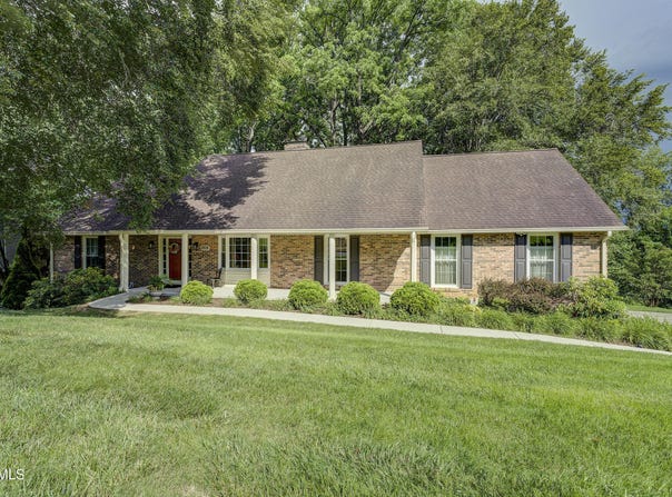 2806 Avondale Drive, Johnson City, TN 37604