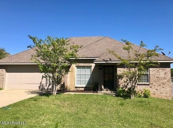 114 Silver Ridge Lane, Pearl, MS 39208