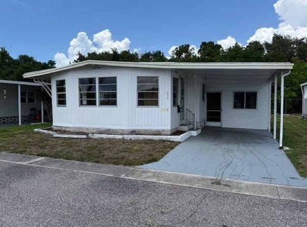 1071 Donegan Rd, Largo, FL 33771