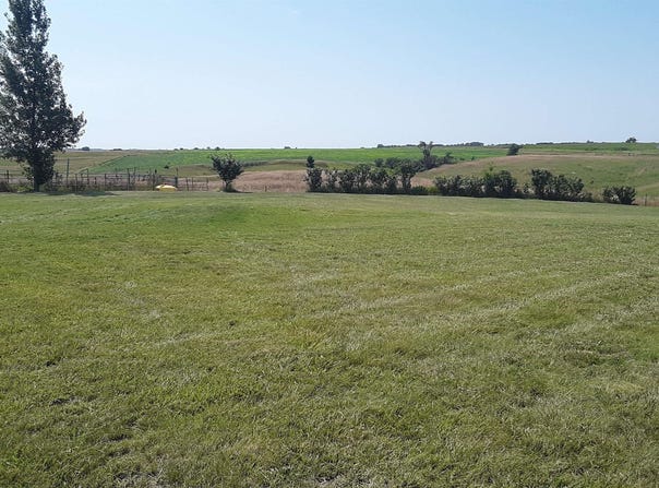 1413 Michael Cir, Montrose, SD 57048