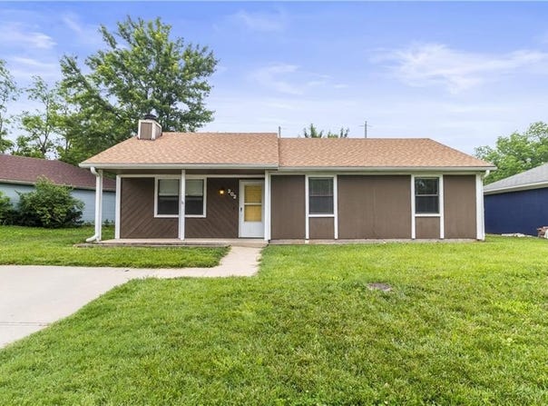 202 E Pacific Drive, Belton, MO 64012