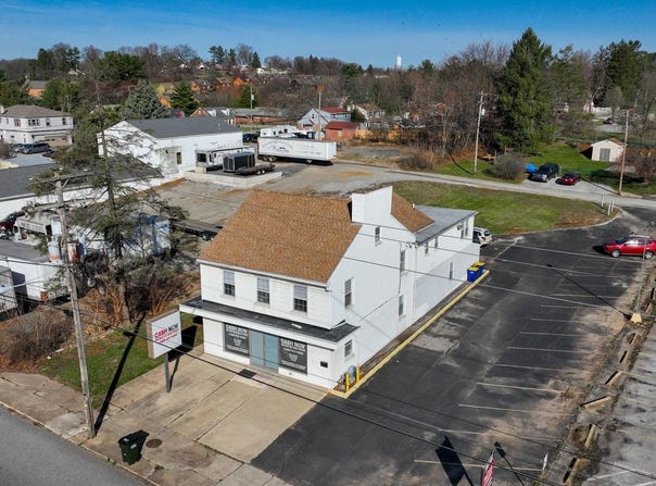 2305 W MARKET STREET, YORK, PA 17404