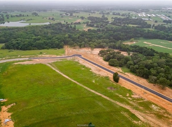 143 Pueblo Drive, Caldwell, TX 77836