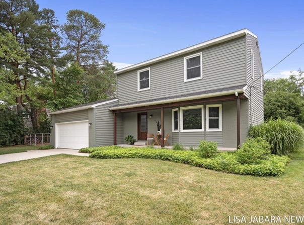 1711 Sherwood Avenue SE, Grand Rapids, MI 49506