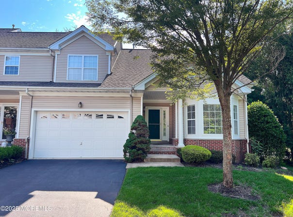 1 Cambridge Court, Eatontown, NJ 07724