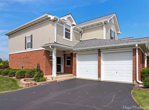 548 Legend Lane, McHenry, IL 60050