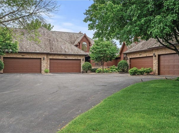 10995 57th Avenue N, Plymouth, MN 55442