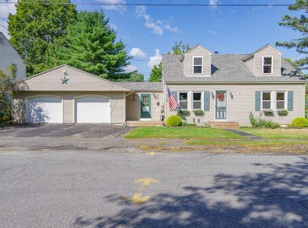 9 Poulin Street, Winslow, ME 04901