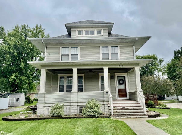 315 N 6th Street, Clear Lake, IA 50428
