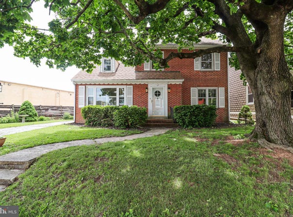 72 SPRINGS AVENUE, GETTYSBURG, PA 17325