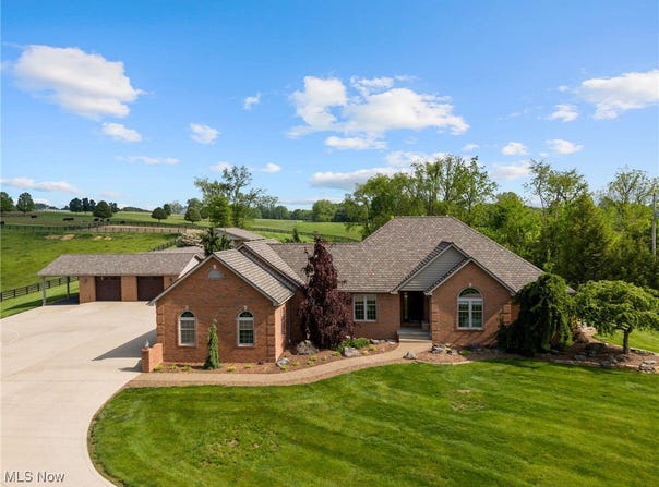 1095 Fairview Road, Zanesville, OH 43701