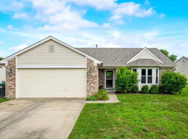49 Grassy Drive, Whiteland, IN 46184