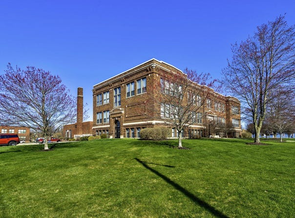 460 Broadway Street, South Haven, MI 49090