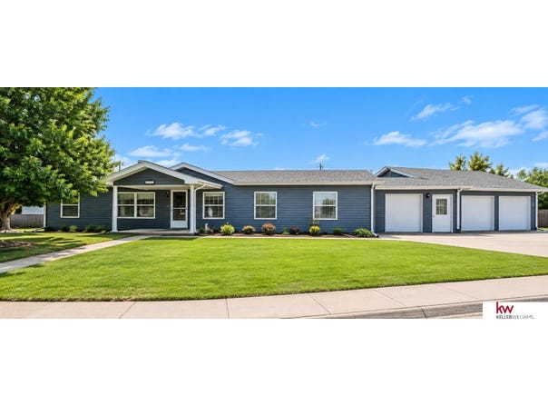 2115 B Street, Cozad, NE 69130