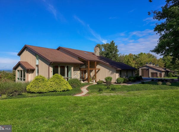 148 FOREST Lane, ELIZABETHTOWN, PA 17022