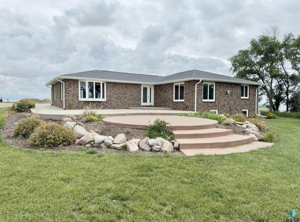 26636 384th Ave, Stickney, SD 57375