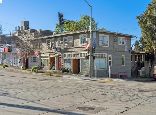 3558 Maple Ave, Oakland, CA 94602