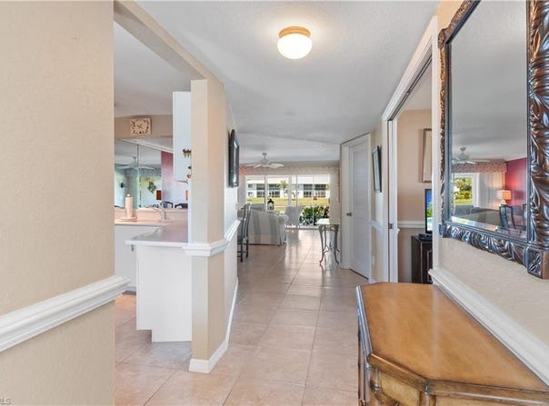515 Gabriel Cir, NAPLES, FL 34104