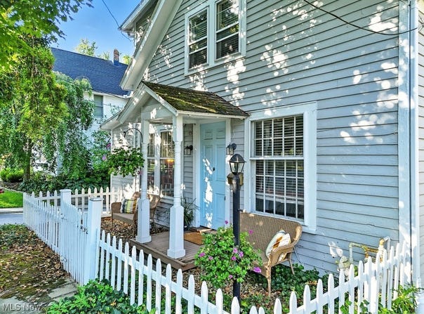122 S Main Street, Chagrin Falls, OH 44022