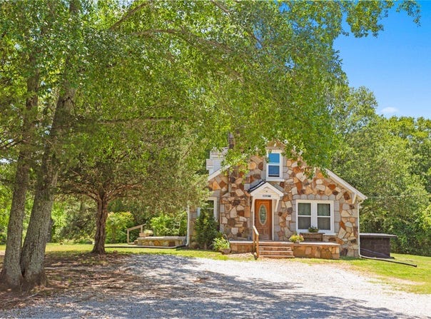 2549 Six Mile Highway, Central, SC 29630