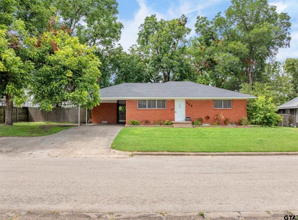 422 W Kilpatrick, Mineola, TX 75773