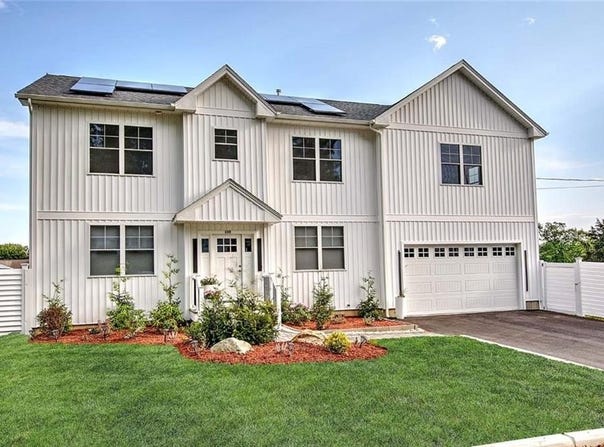 100 Priscilla Drive, Cranston, RI 02921