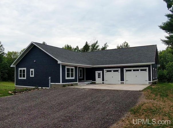 52923 Lake Annie, Hancock, MI 49930