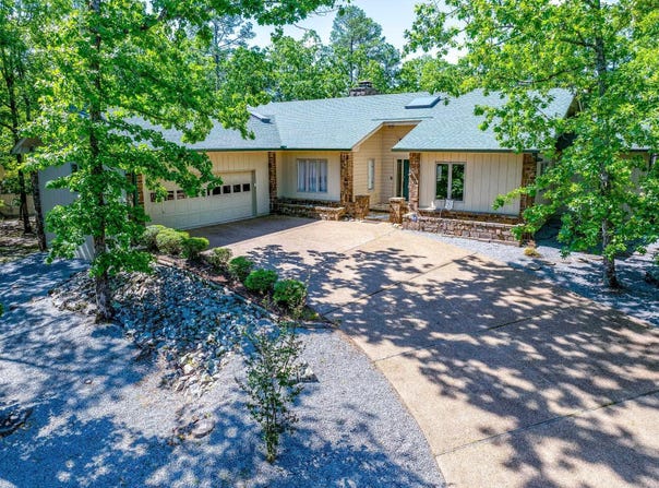 14 Indiana Place, Hot Springs Village, AR 71909
