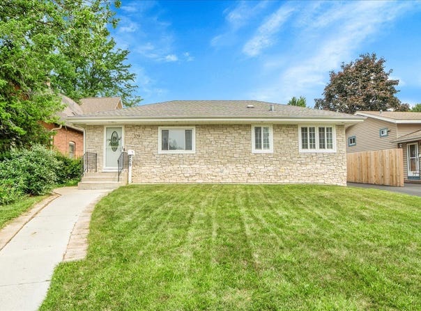 209 E Blair Street, West Chicago, IL 60185