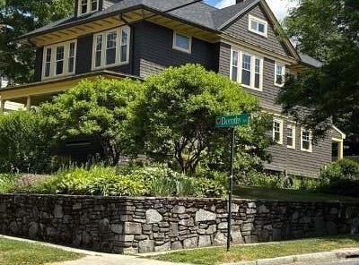 21 Dorothy Ave, Worcester, MA 01606