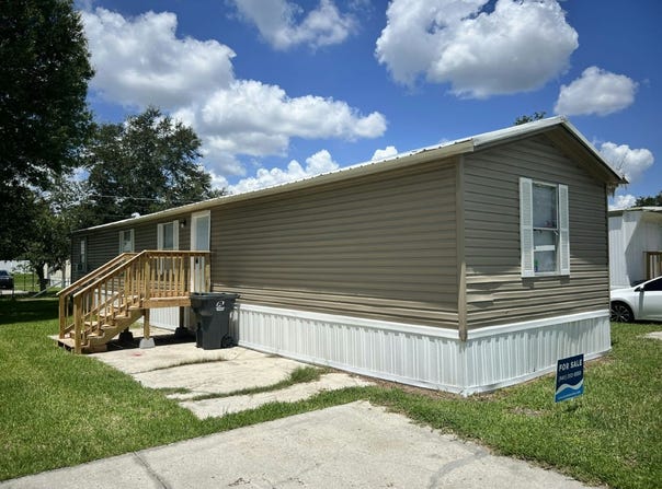 63 Tower Manor Cir E, Auburndale, FL 33823