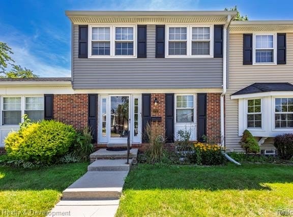 19705 Hayes Court, Northville, MI 48167