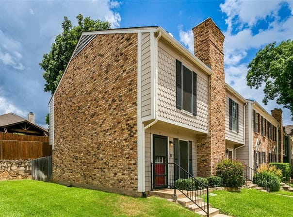 17 Abbey Road, Euless, TX 76039